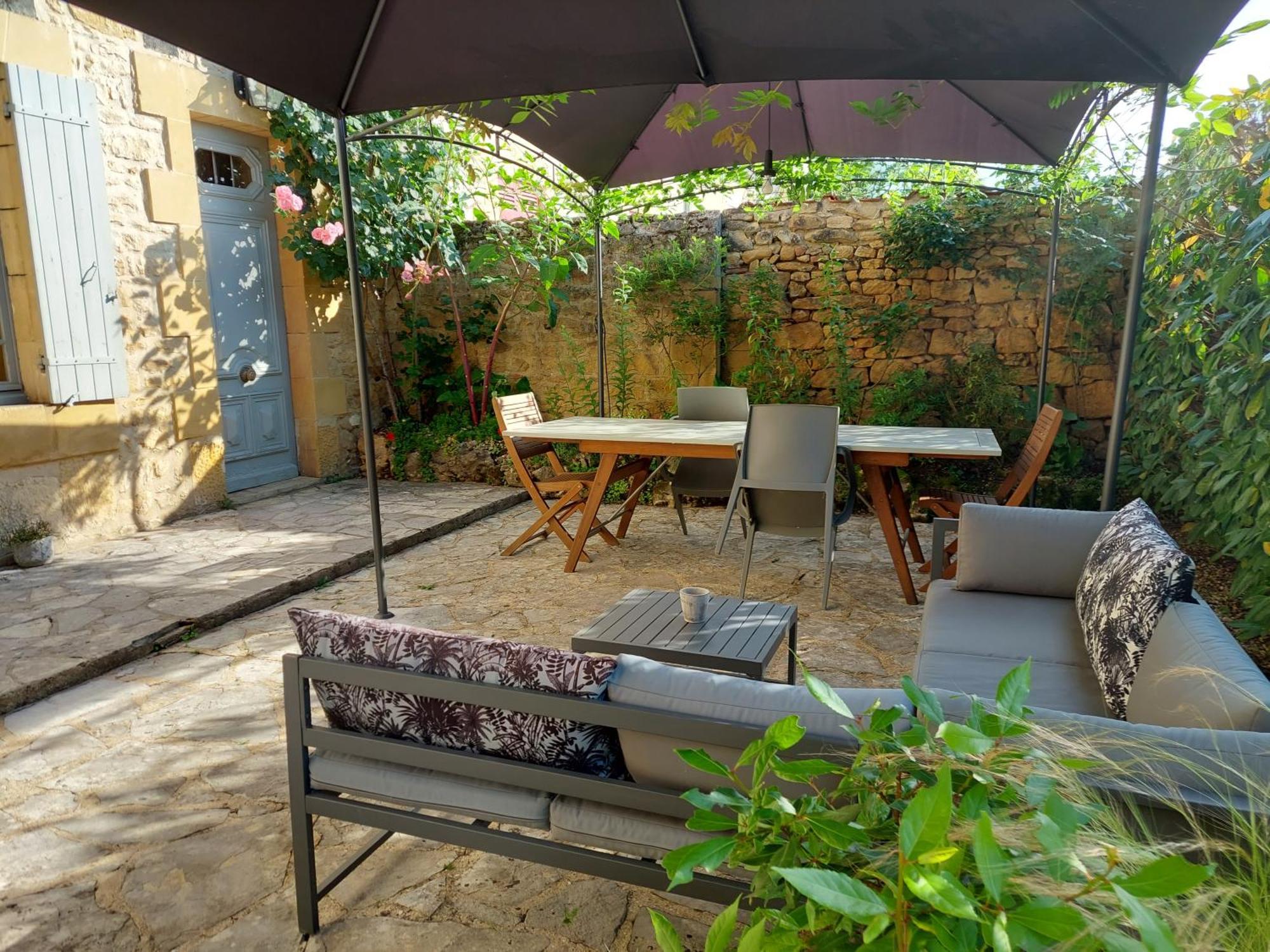 Rue Du Chateau Lalinde Εξωτερικό φωτογραφία