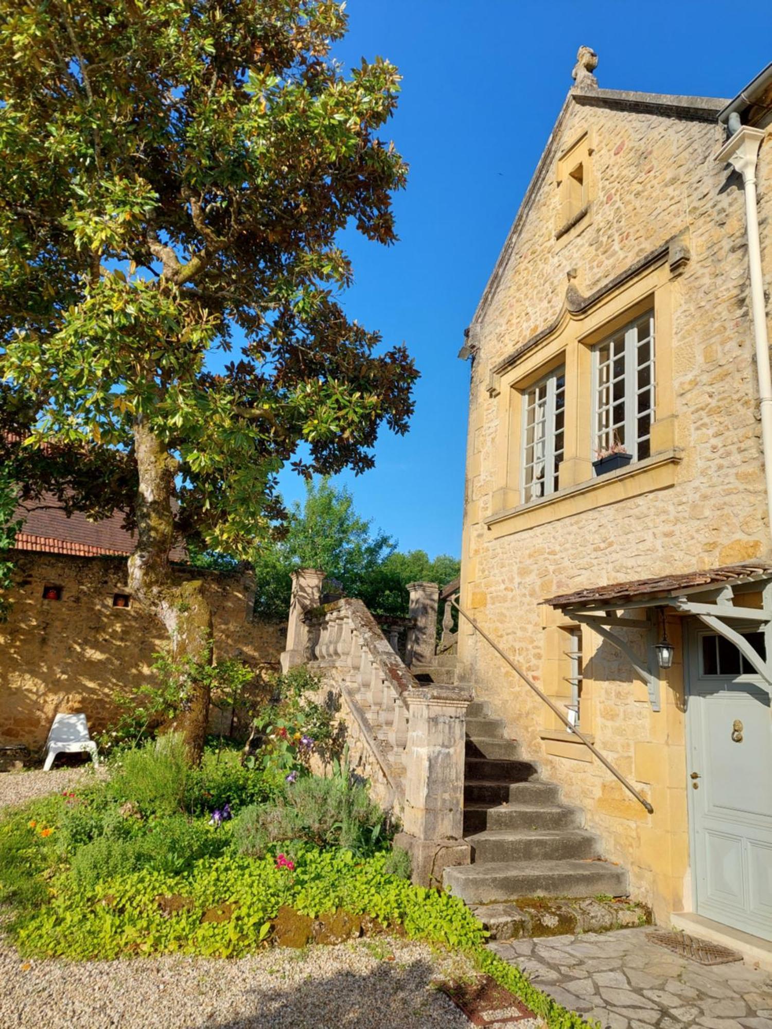 Rue Du Chateau Lalinde Εξωτερικό φωτογραφία